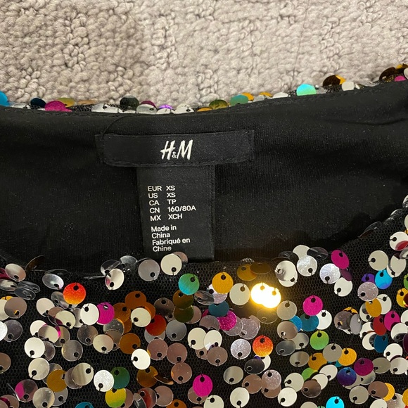 H&M Sequin Crop Top - Picture 9 of 9
